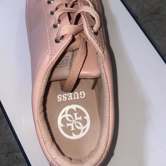 Guess flat shoes - Picture 3 of 6